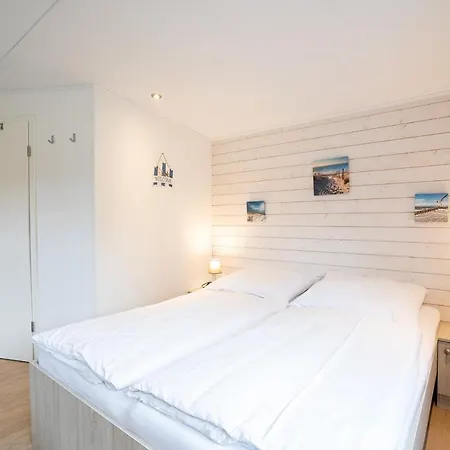 Ostseecamp Luebecker Bucht Ostseekrabbe Mit Kostenfreier Saunanutzung Feriehus Scharbeutz
